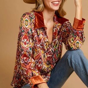 Umgee Pop of velvet top size large